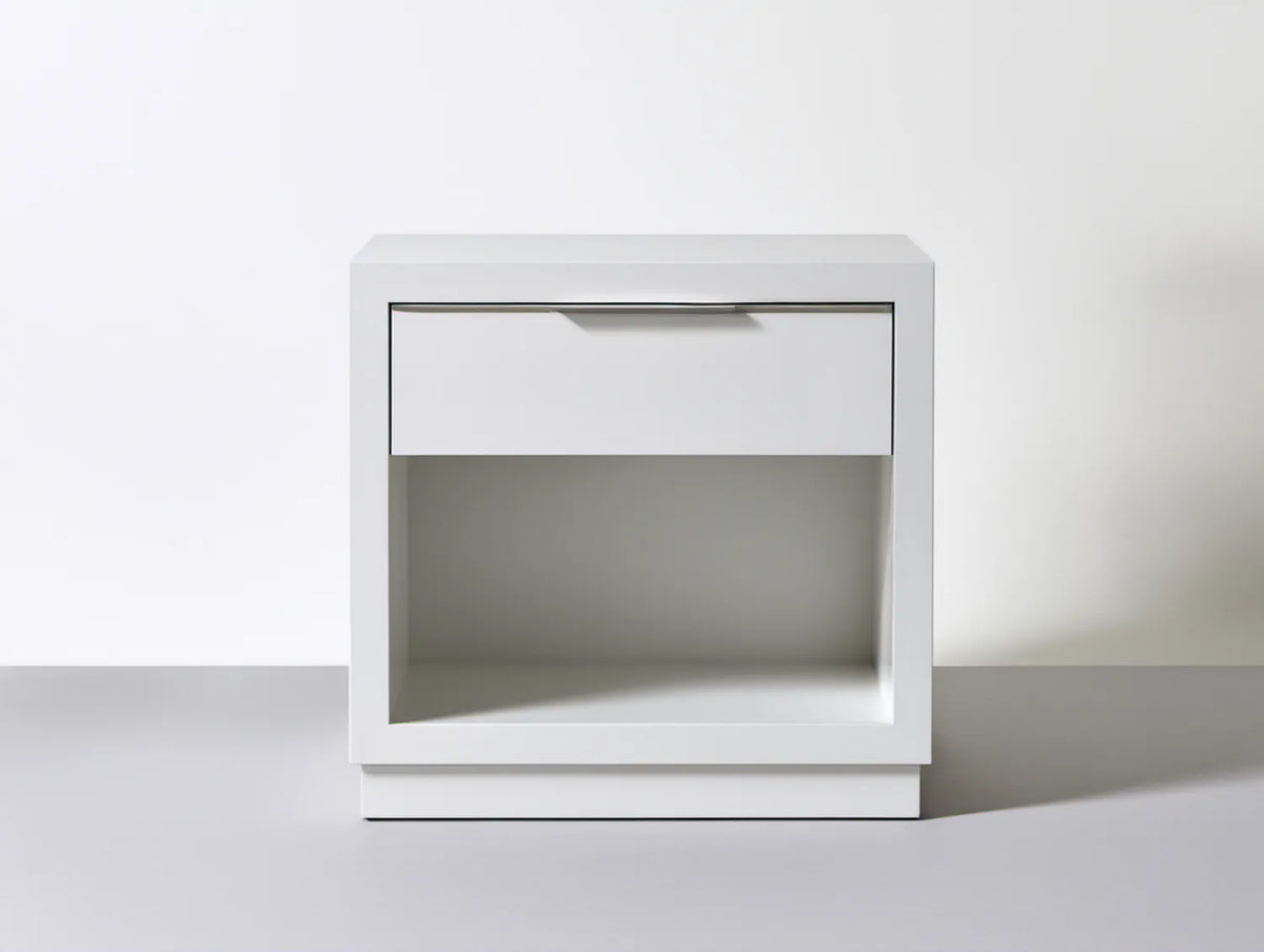 Biała szafka nocna z płyty MDF 50 × 40 × 50 cm z szufladą i otwartą wnęką